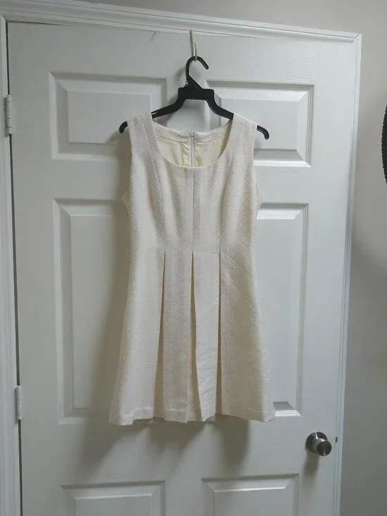 Spring Dress - Picture 1 of 8